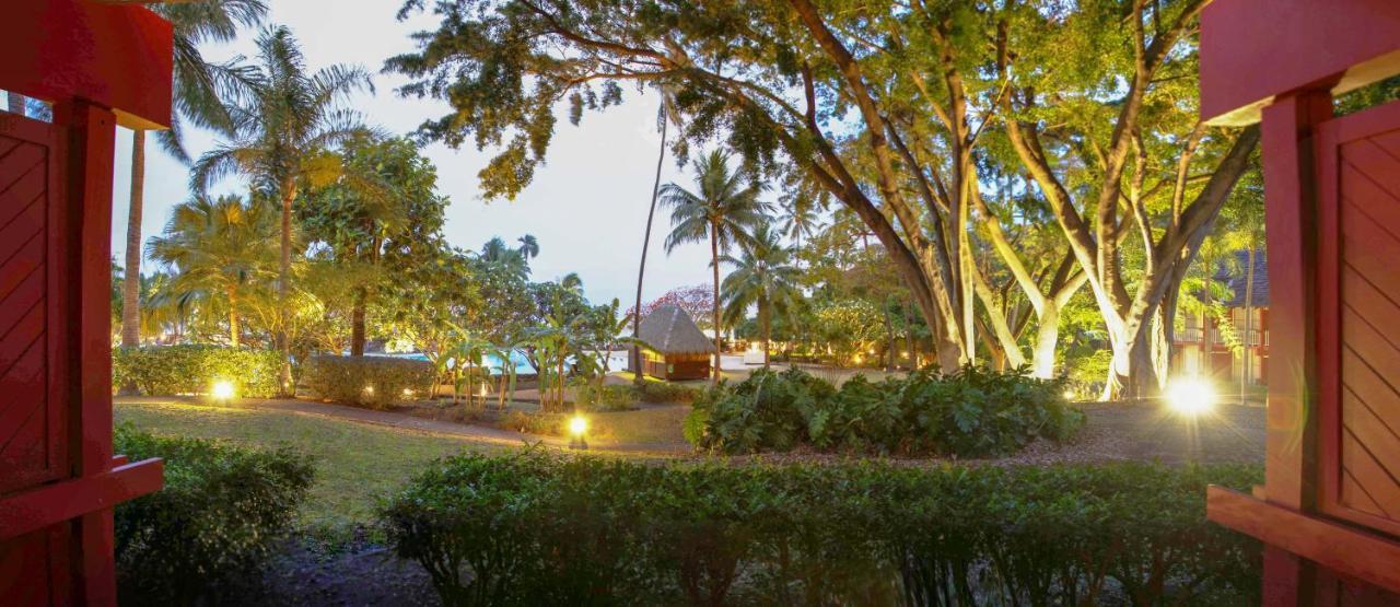 Tahiti Ia Ora Beach Resort - Managed By Sofitel Пунауиа Екстериор снимка